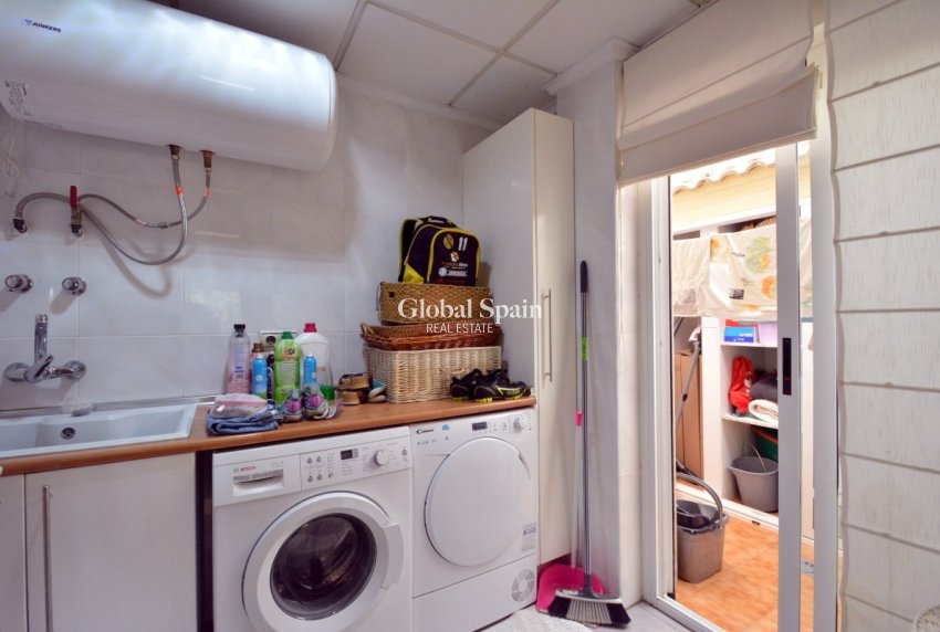 Resale - HOUSE -
ALMORADÍ - Inland