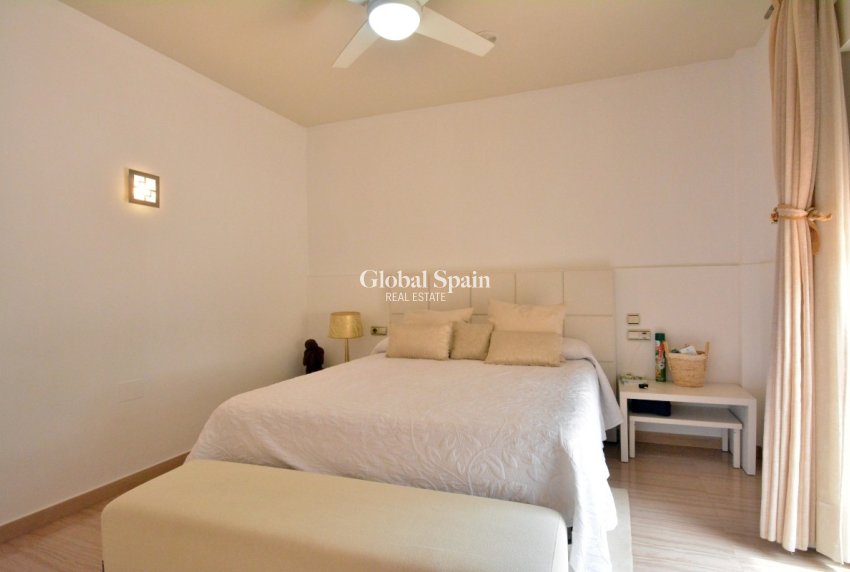 Resale - HOUSE -
ALMORADÍ - Inland