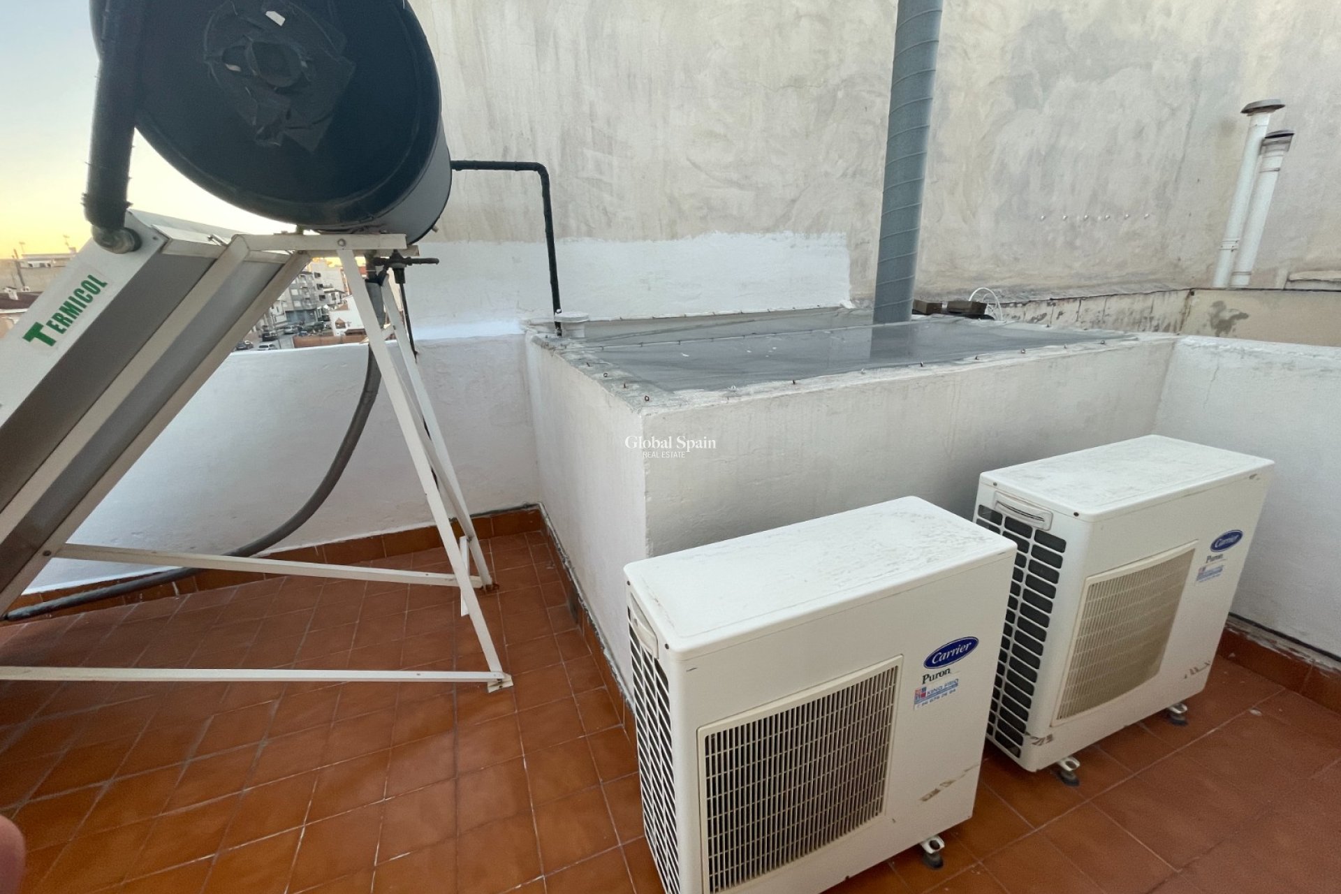 Resale - HOUSE -
ALMORADÍ - Inland