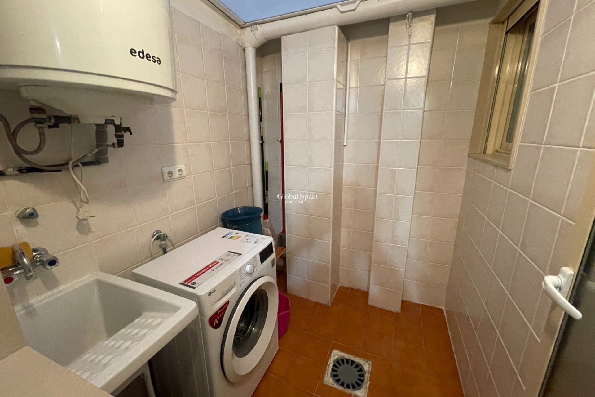 Resale - HOUSE -
ALMORADÍ - Inland