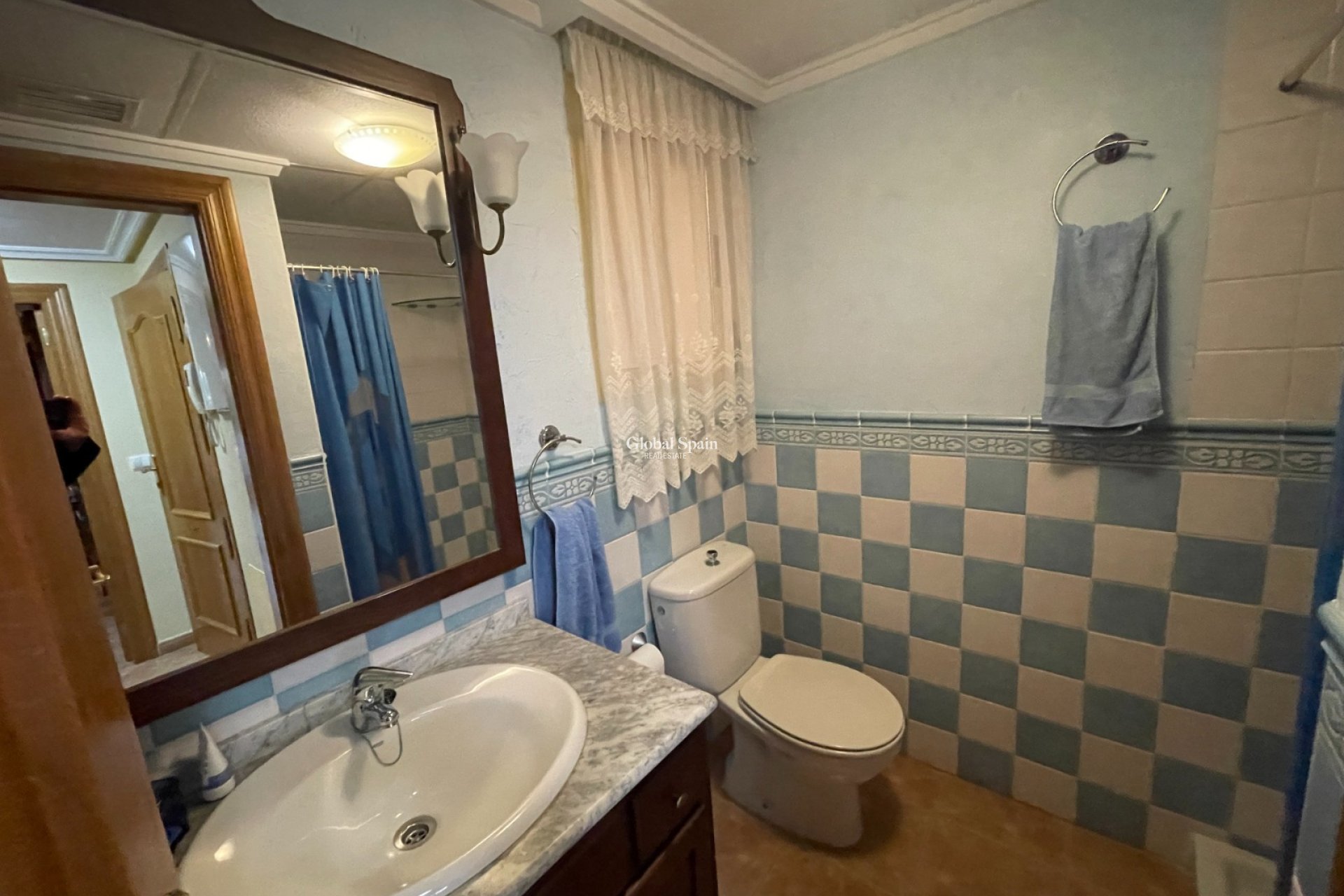 Resale - HOUSE -
ALMORADÍ - Inland