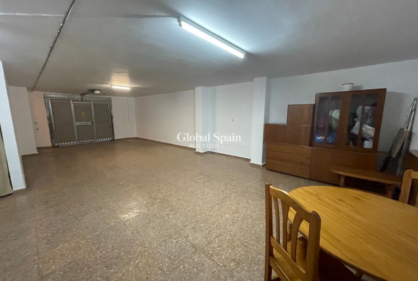 Resale - HOUSE -
ALMORADÍ - Inland