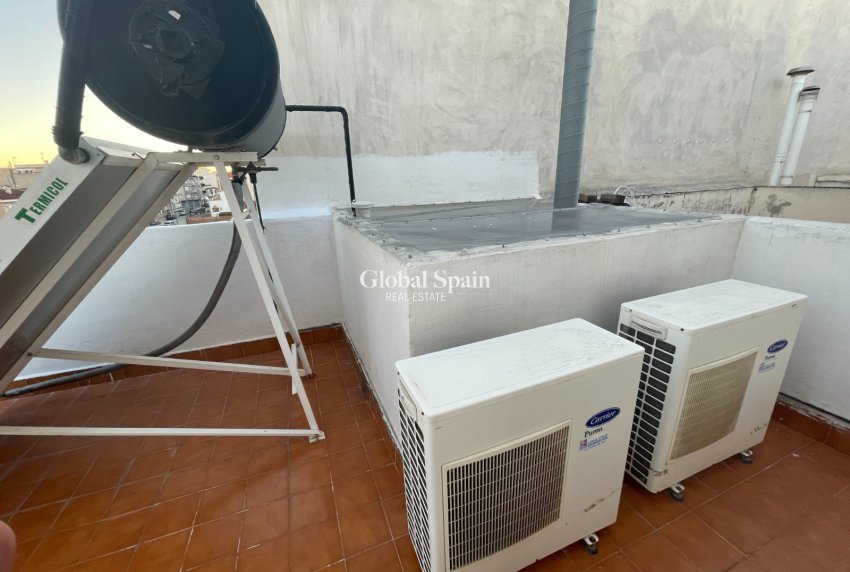 Resale - HOUSE -
ALMORADÍ - Inland