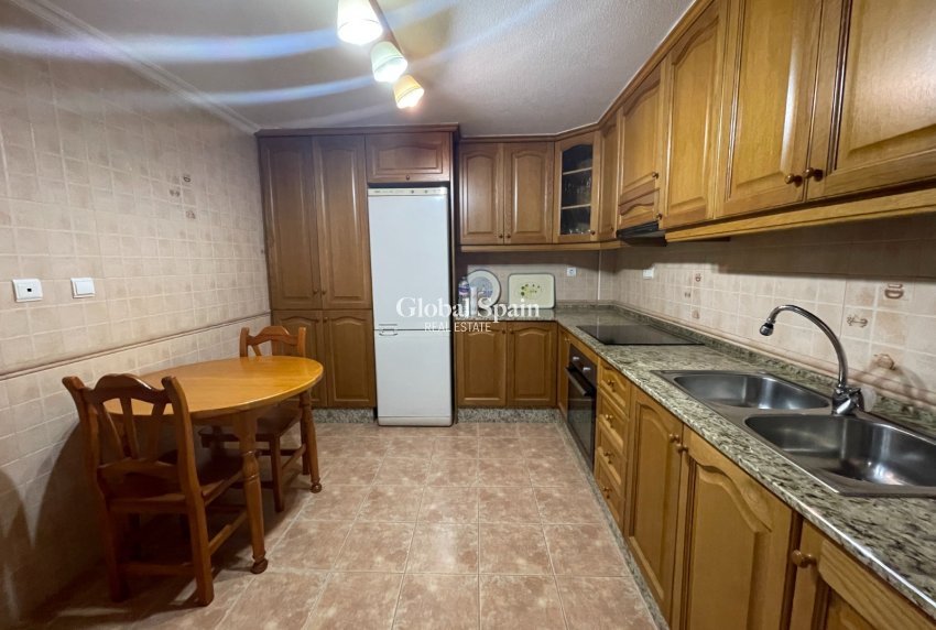 Resale - HOUSE -
ALMORADÍ - Inland