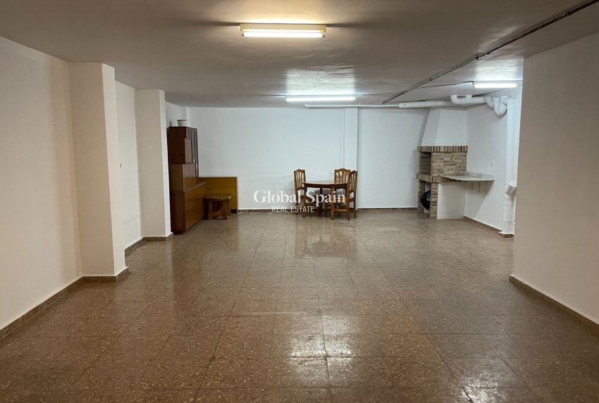 Resale - HOUSE -
ALMORADÍ - Inland