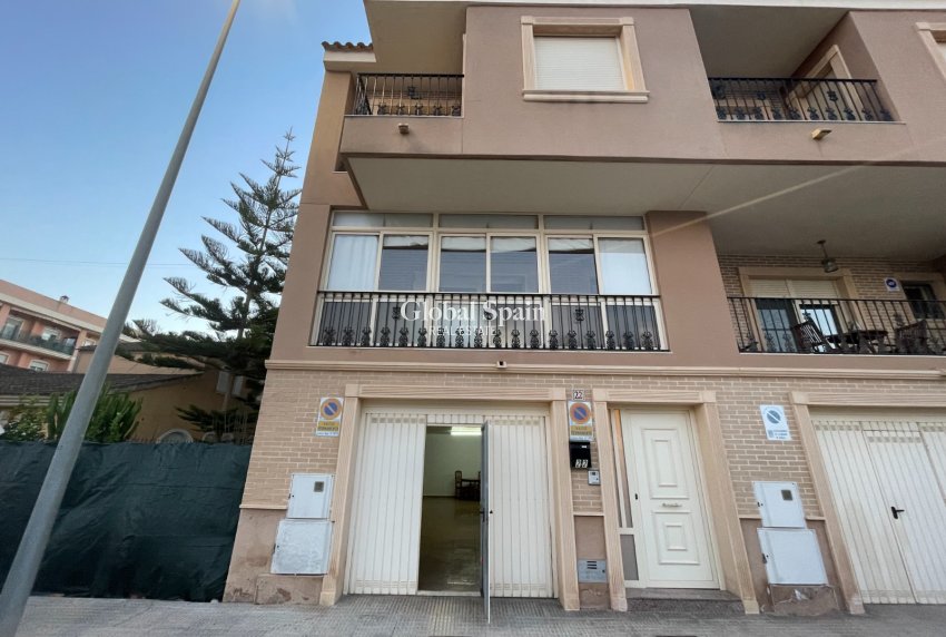 Resale - HOUSE -
ALMORADÍ - Inland