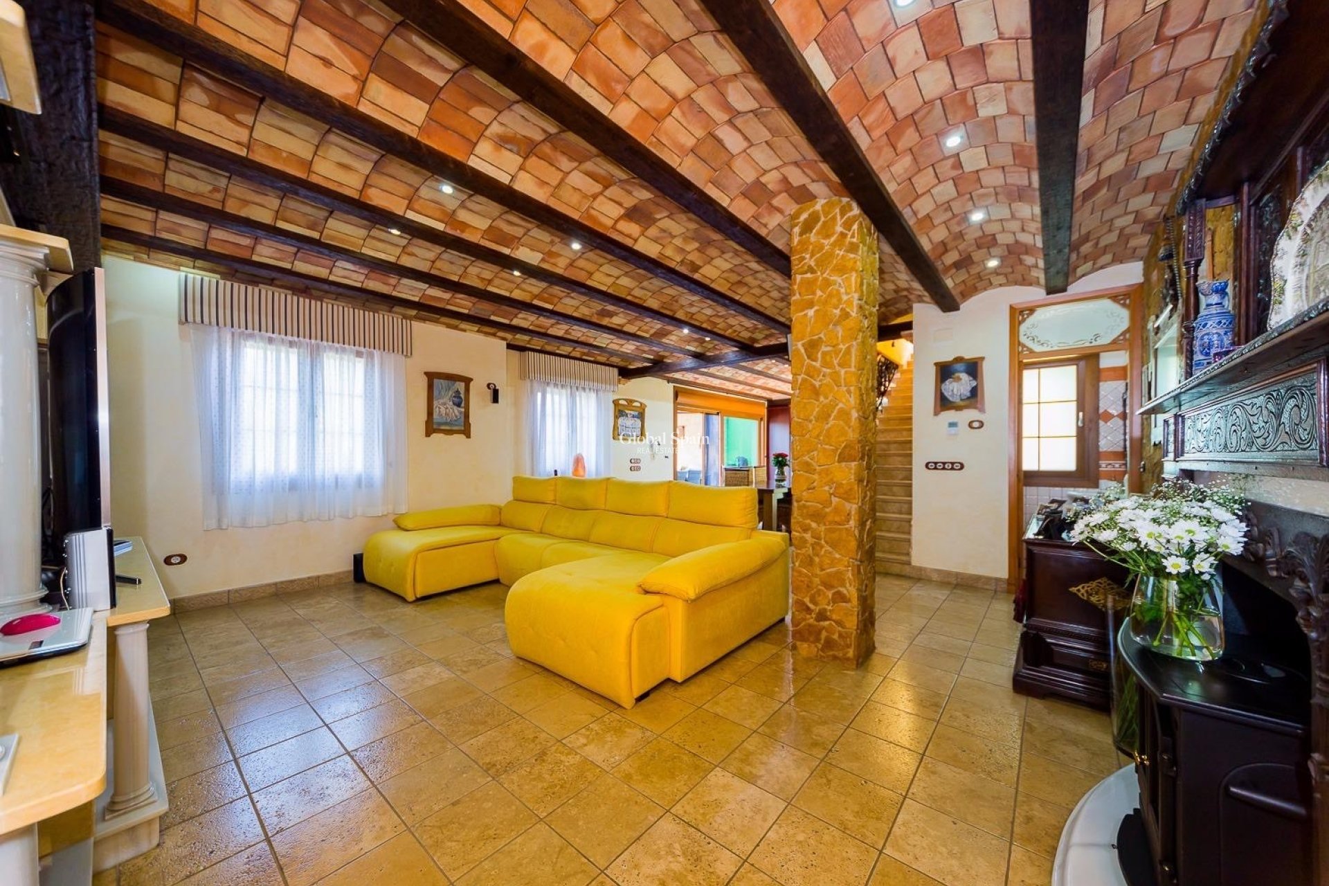 Resale - HOUSE -
ALMORADÍ - Inland