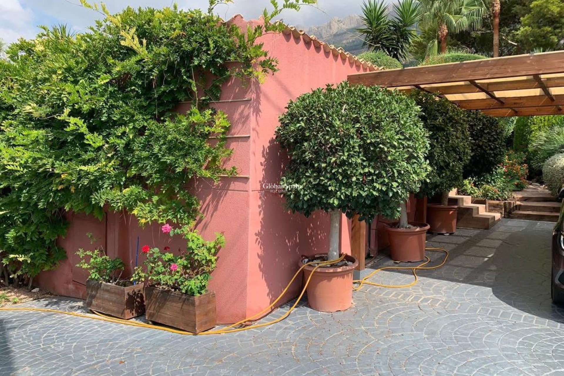 Resale - HOUSE -
ALTEA - ALTEA HILLS