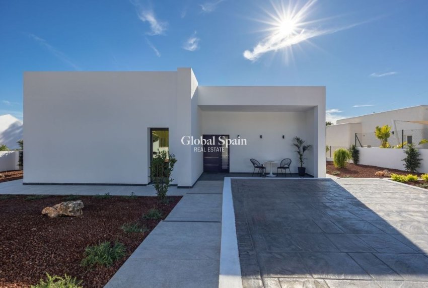 Resale - HOUSE -
ALTEA - Costa Blanca