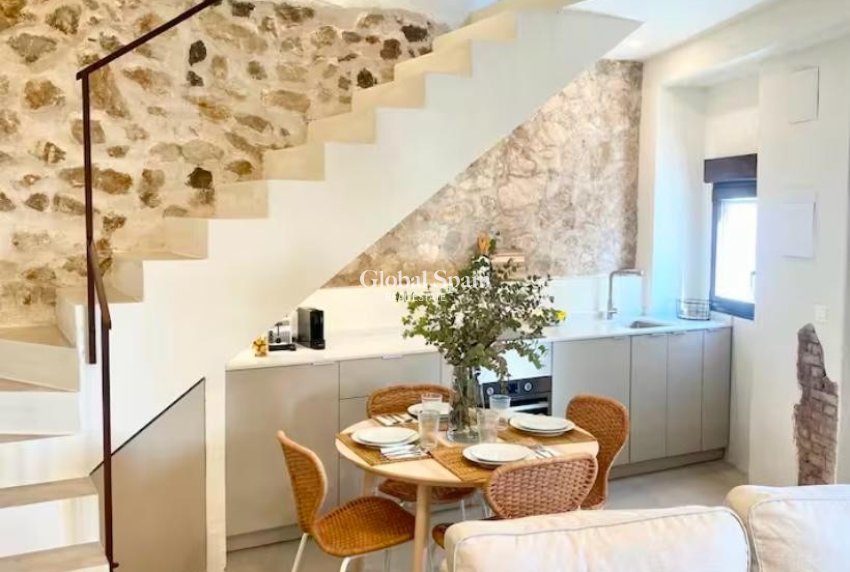 Resale - HOUSE -
ALTEA