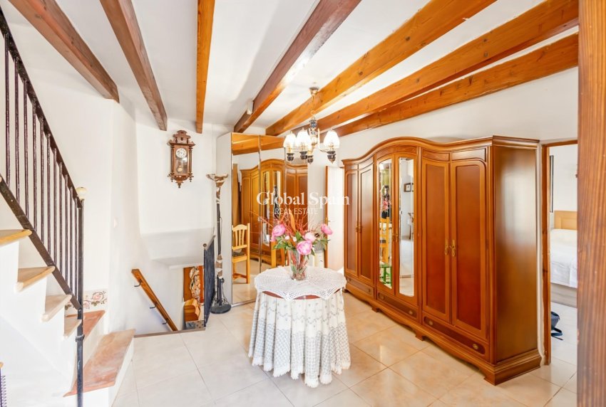 Resale - HOUSE -
ANDRATX