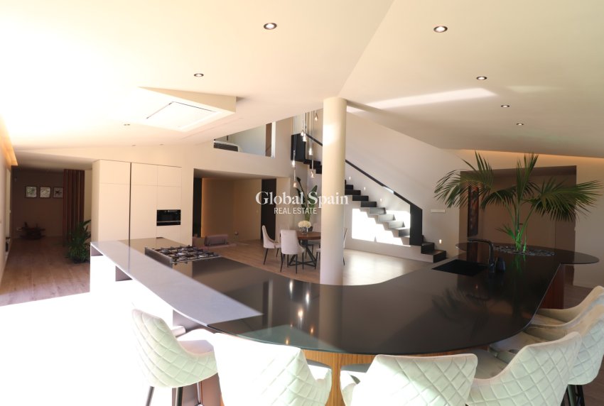 Resale - HOUSE -
Aspe - Aspe - Country