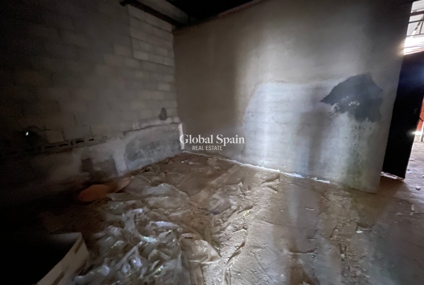 Resale - HOUSE -
ASPE - Inland