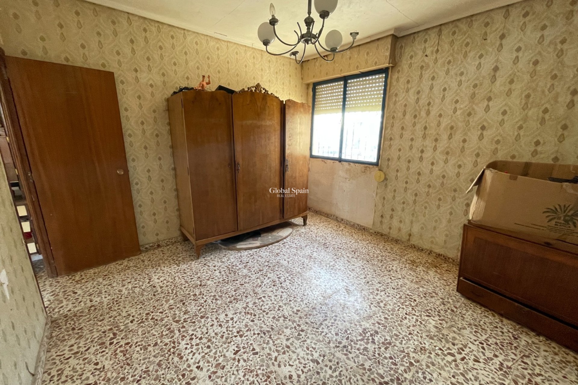 Resale - HOUSE -
ASPE - Inland