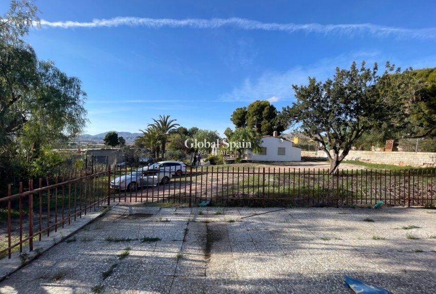 Resale - HOUSE -
ASPE - Inland