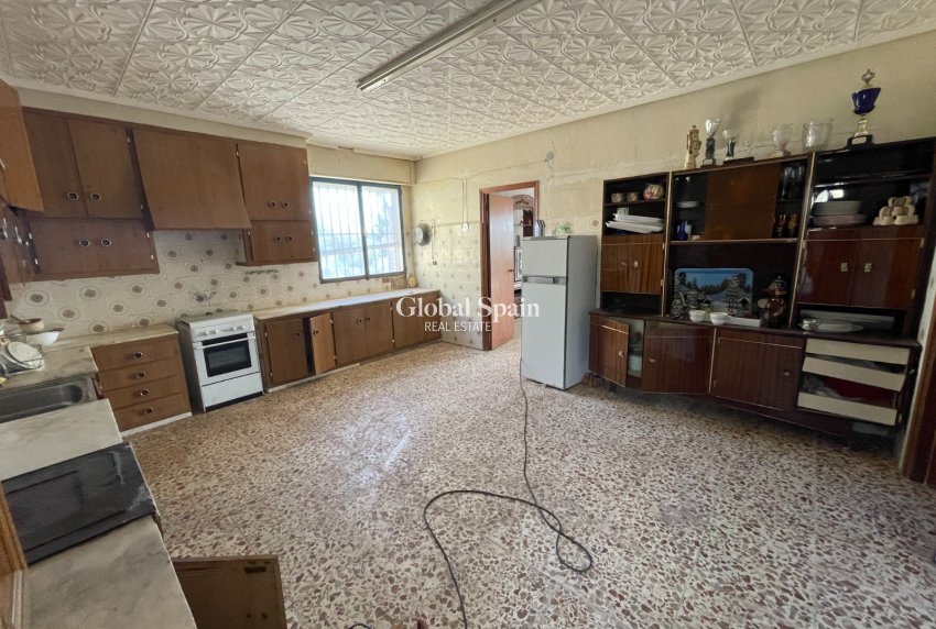 Resale - HOUSE -
ASPE - Inland