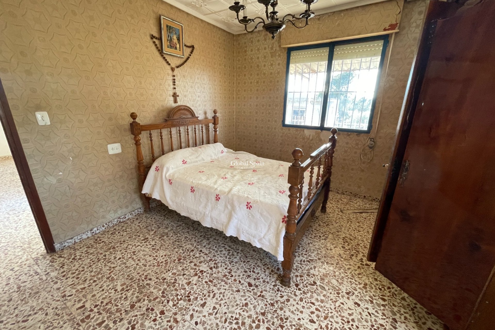 Resale - HOUSE -
ASPE - Inland