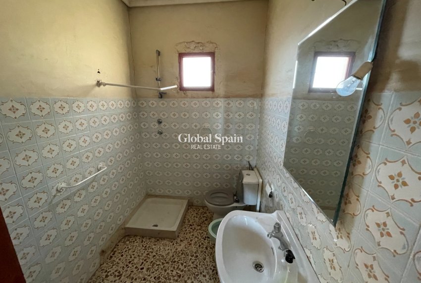 Resale - HOUSE -
ASPE - Inland