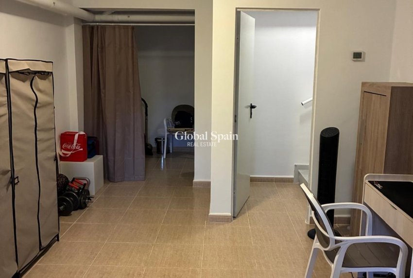 Resale - HOUSE -
AVILESES - Jerónimo Y Avileses