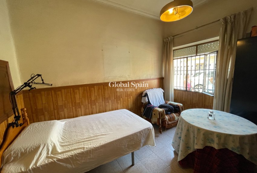 Resale - HOUSE -
BENEJÚZAR - Inland