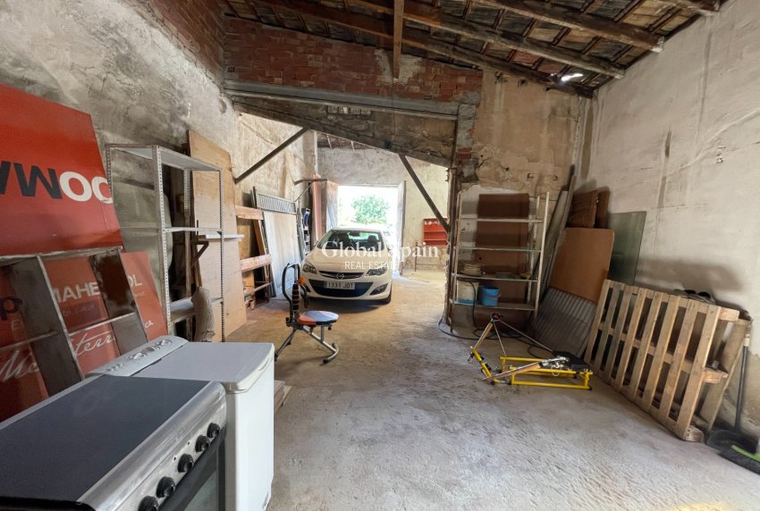 Resale - HOUSE -
BENEJÚZAR - Inland