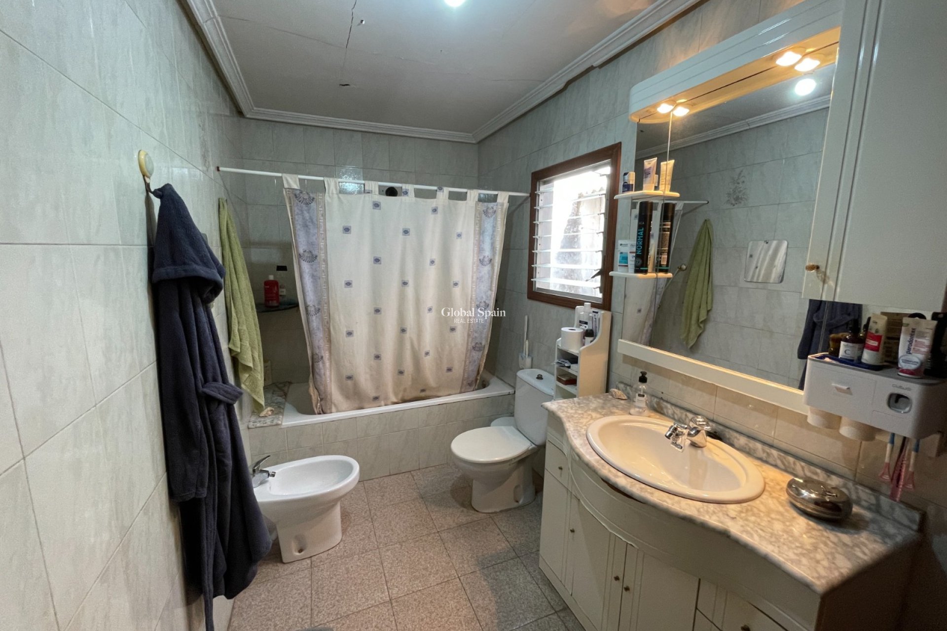 Resale - HOUSE -
BENEJÚZAR - Inland