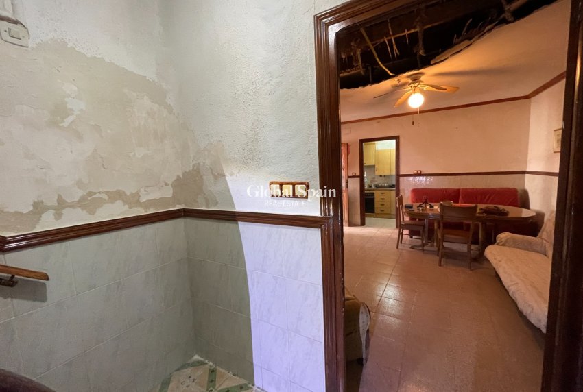 Resale - HOUSE -
BENEJÚZAR - Inland