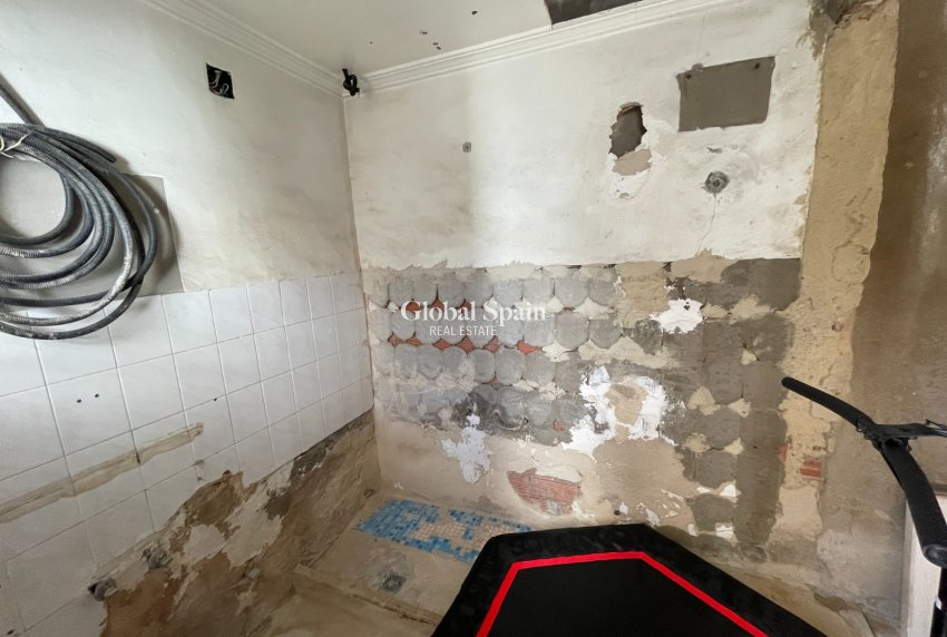 Resale - HOUSE -
BENEJÚZAR - Inland