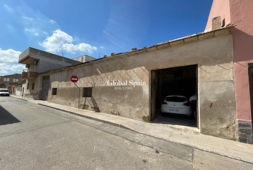 Resale - HOUSE -
BENEJÚZAR - Inland