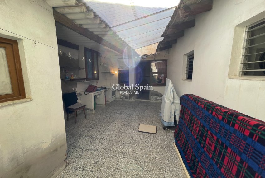 Resale - HOUSE -
BENEJÚZAR - Inland