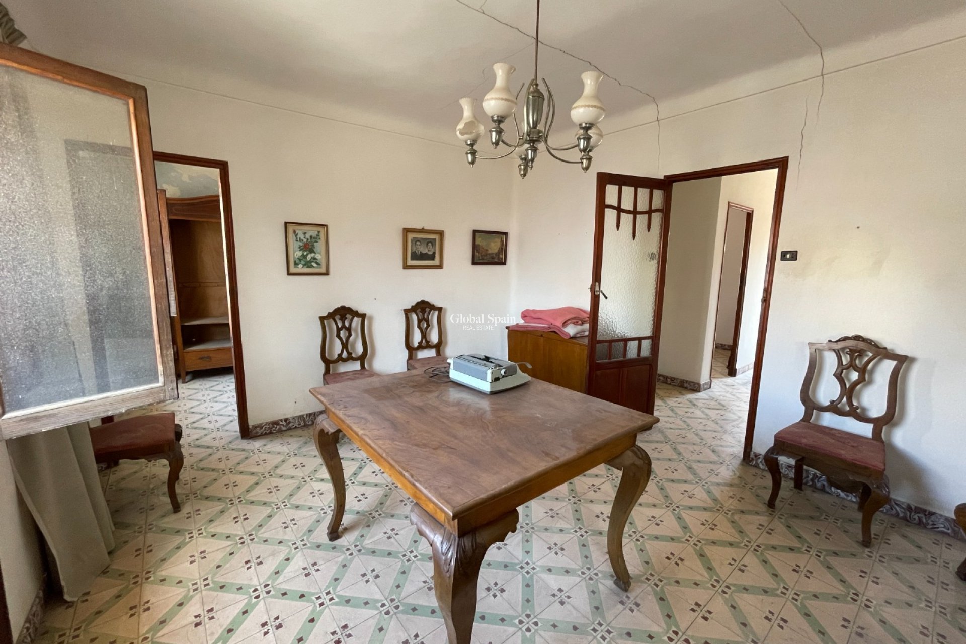 Resale - HOUSE -
BENEJÚZAR - Inland