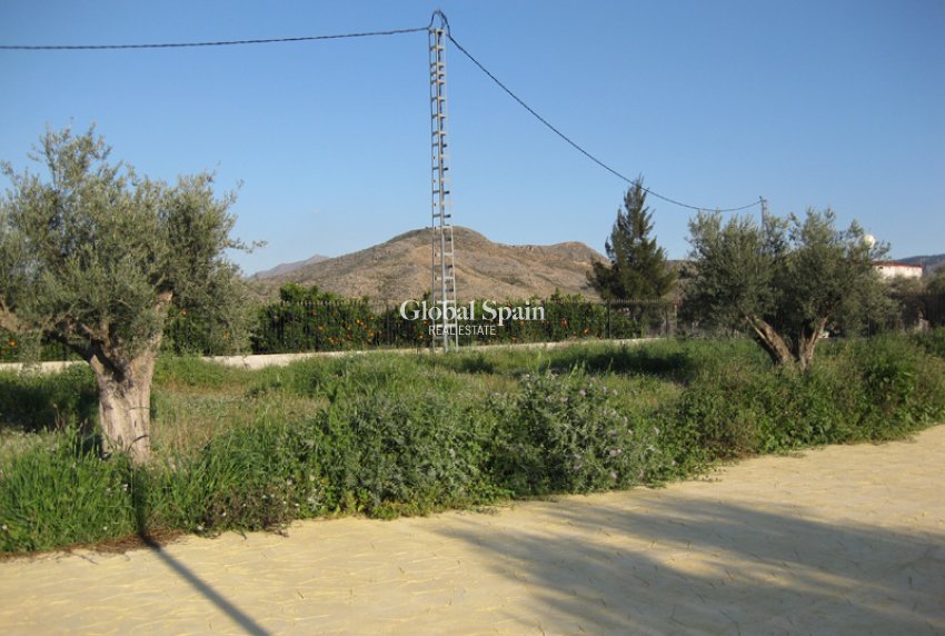 Resale - HOUSE -
BENFERRI - Inland