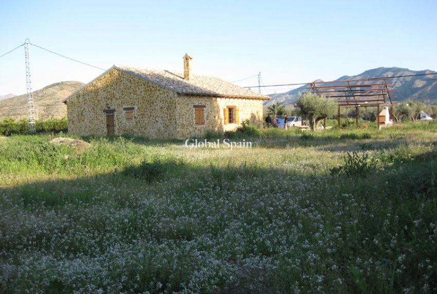 Resale - HOUSE -
BENFERRI - Inland