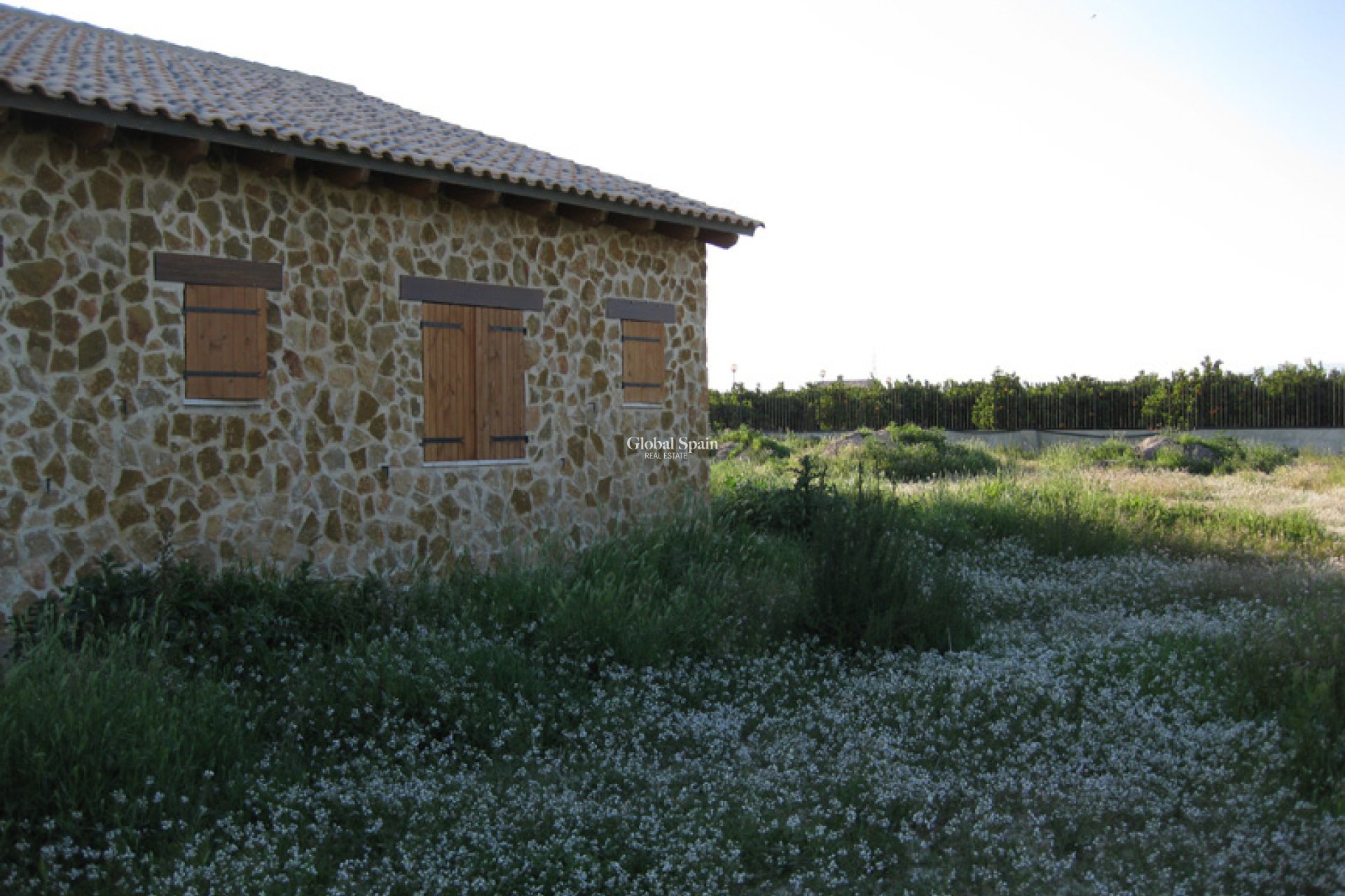 Resale - HOUSE -
BENFERRI - Inland