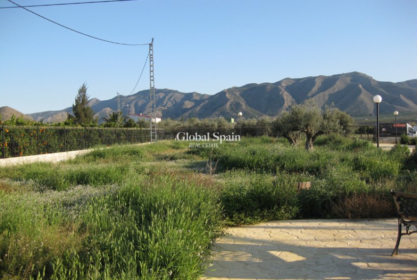 Resale - HOUSE -
BENFERRI - Inland