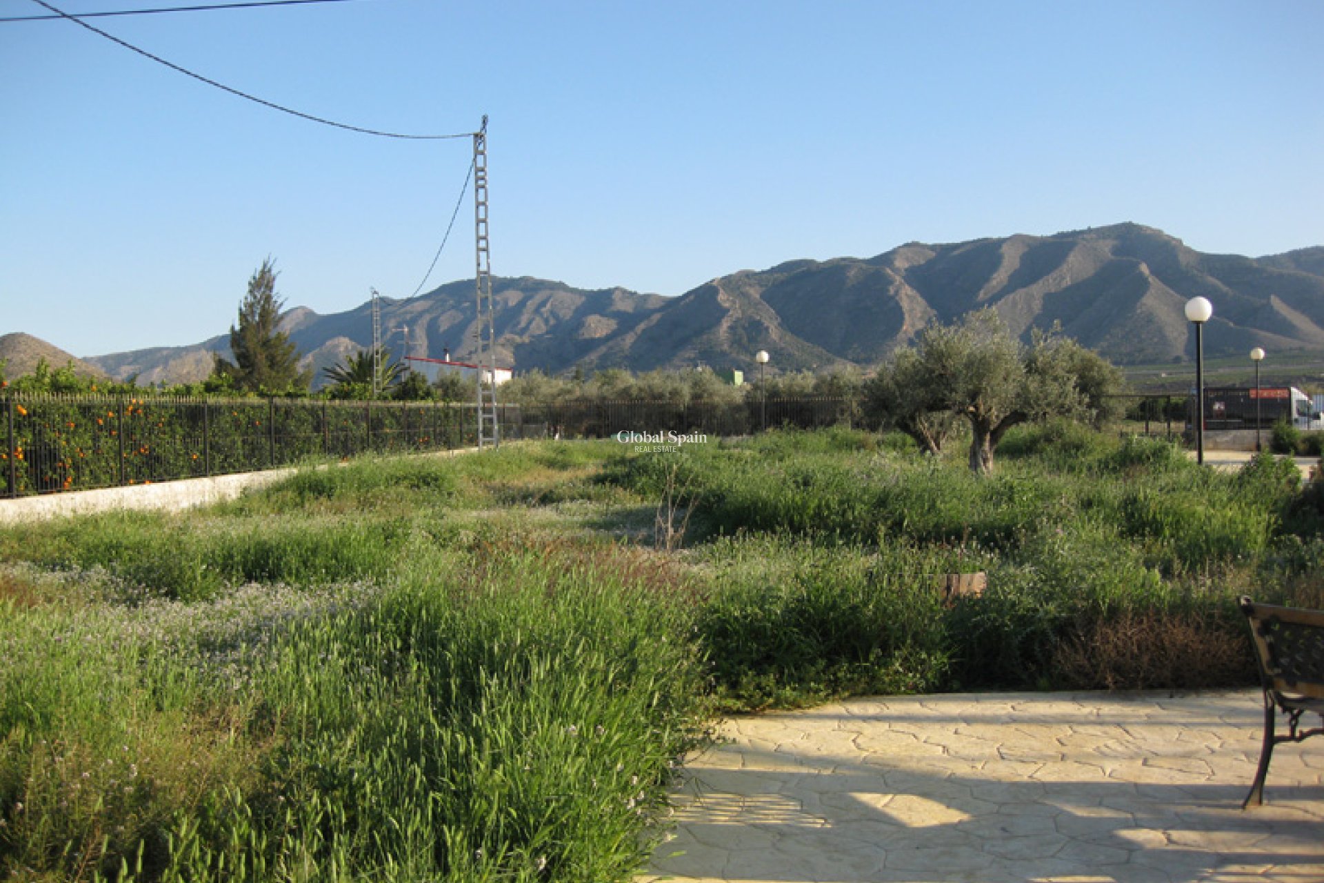 Resale - HOUSE -
BENFERRI - Inland