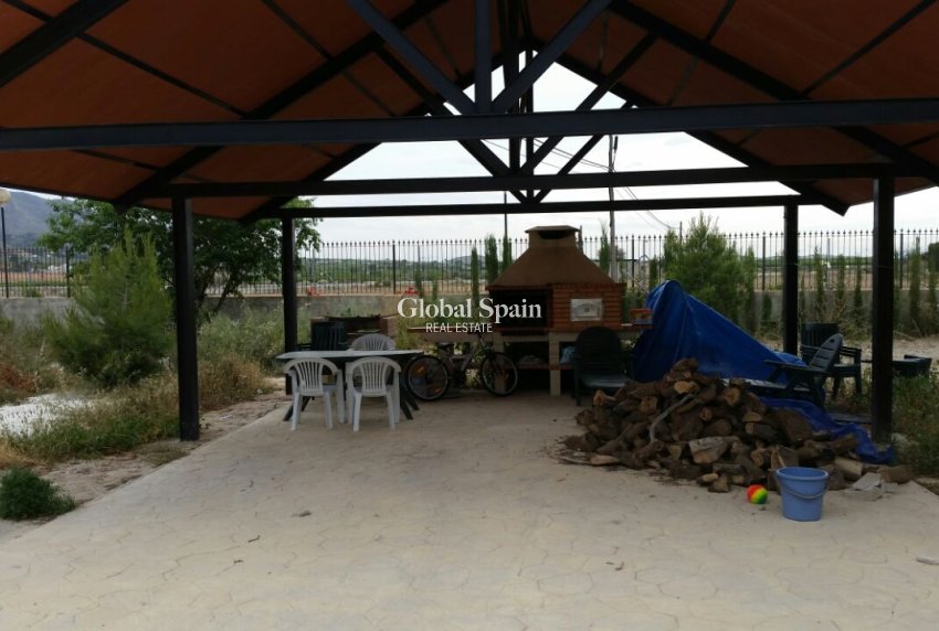 Resale - HOUSE -
BENFERRI - Inland