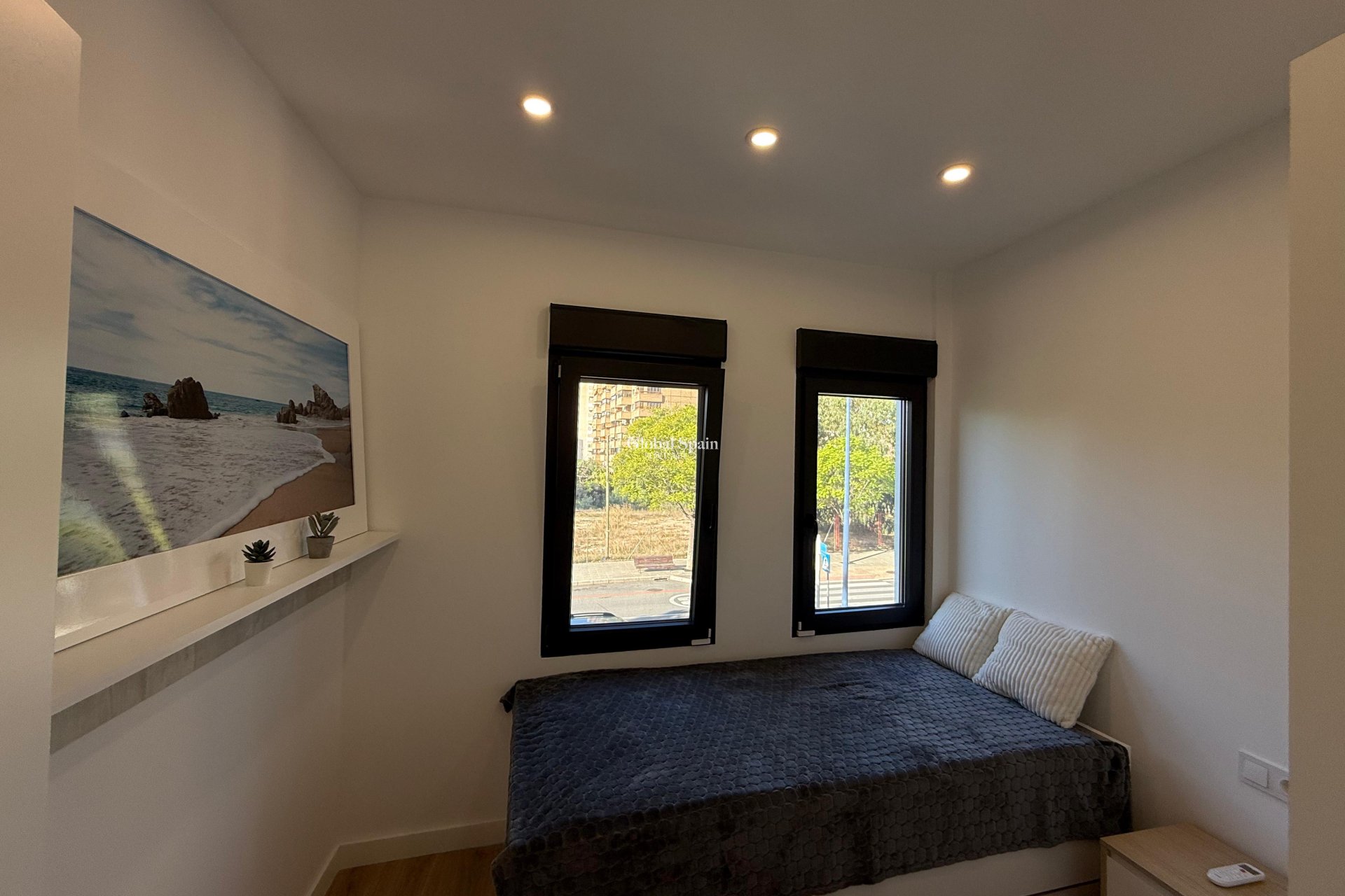 Resale - HOUSE -
BENIDORM - Costa Blanca