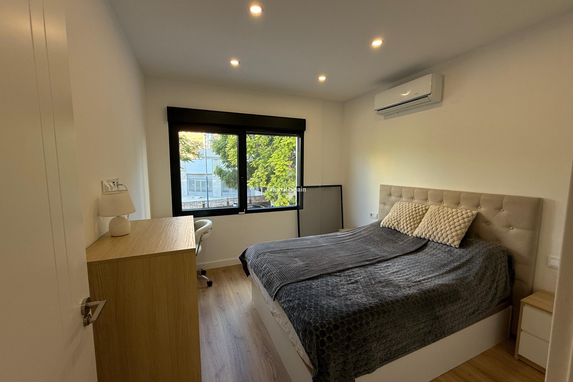 Resale - HOUSE -
BENIDORM - Costa Blanca