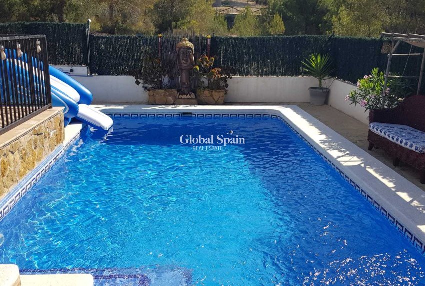 Resale - HOUSE -
BENIDORM - Costa Blanca