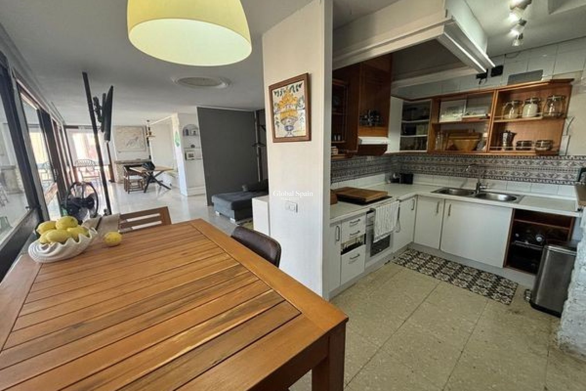 Resale - House -
Benidorm - Levante