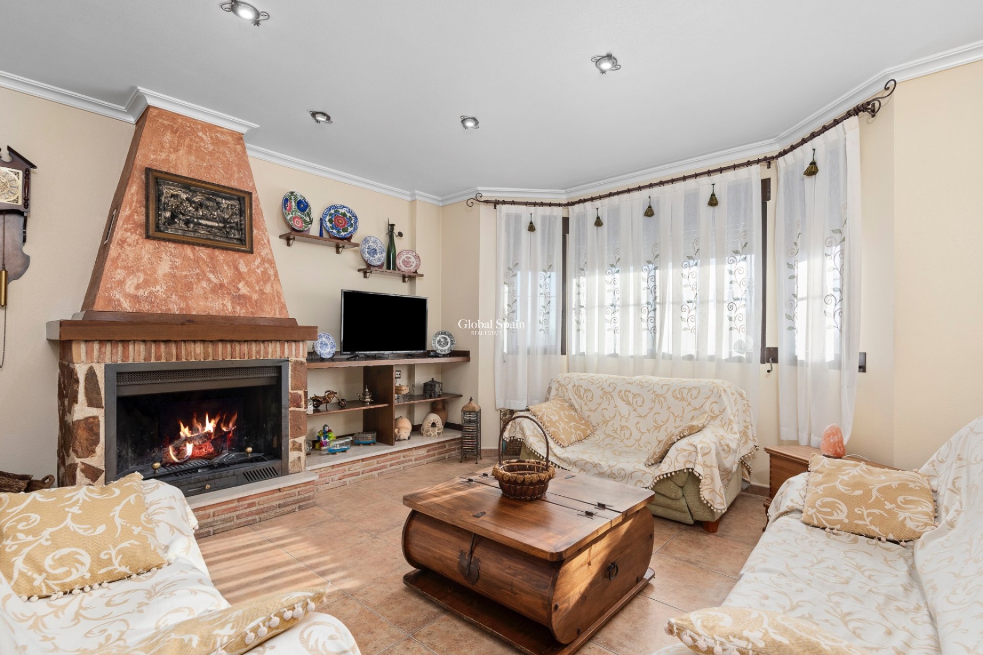 Resale - HOUSE -
BENIEL - Carretera de Beniel