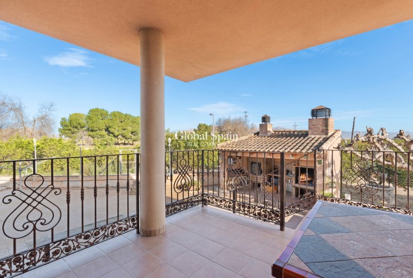 Resale - HOUSE -
BENIEL - Carretera de Beniel