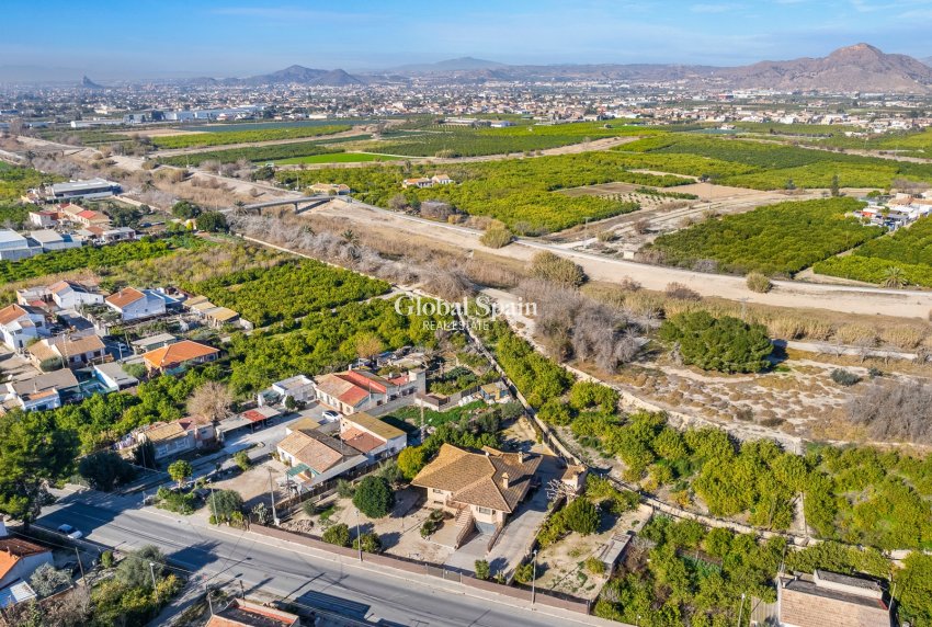 Resale - HOUSE -
BENIEL - Carretera de Beniel