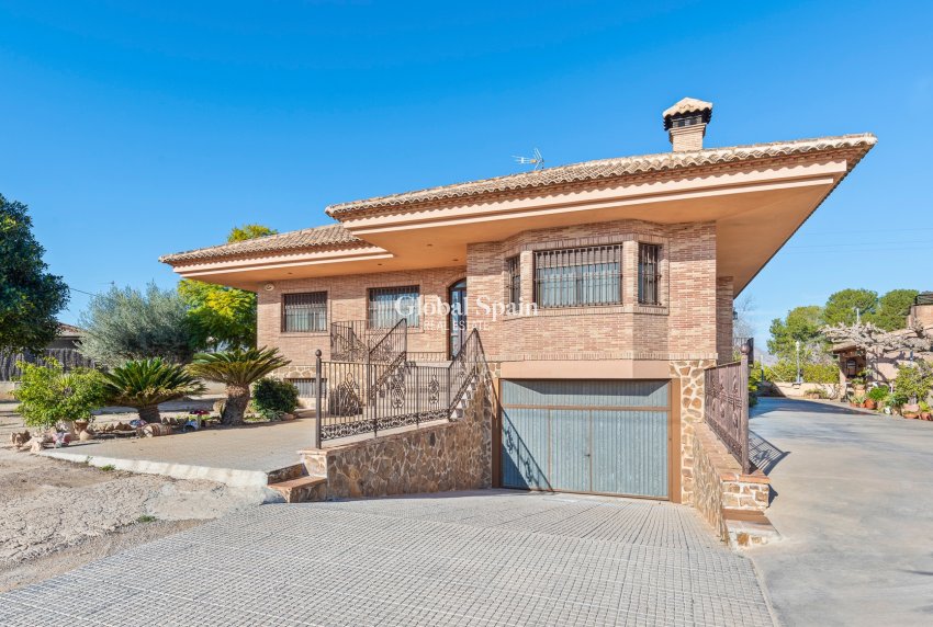 Resale - HOUSE -
BENIEL - Carretera de Beniel