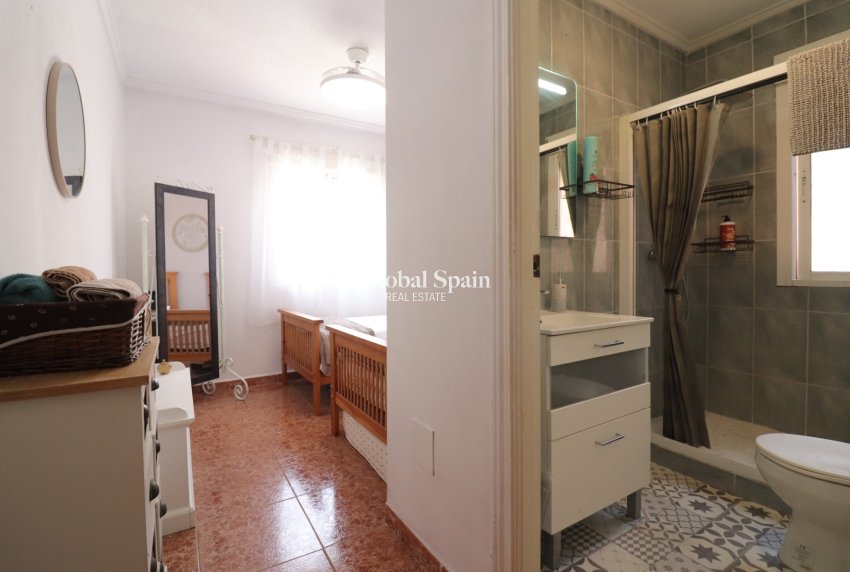 Resale - HOUSE -
Benijofar - Benijofar - Village