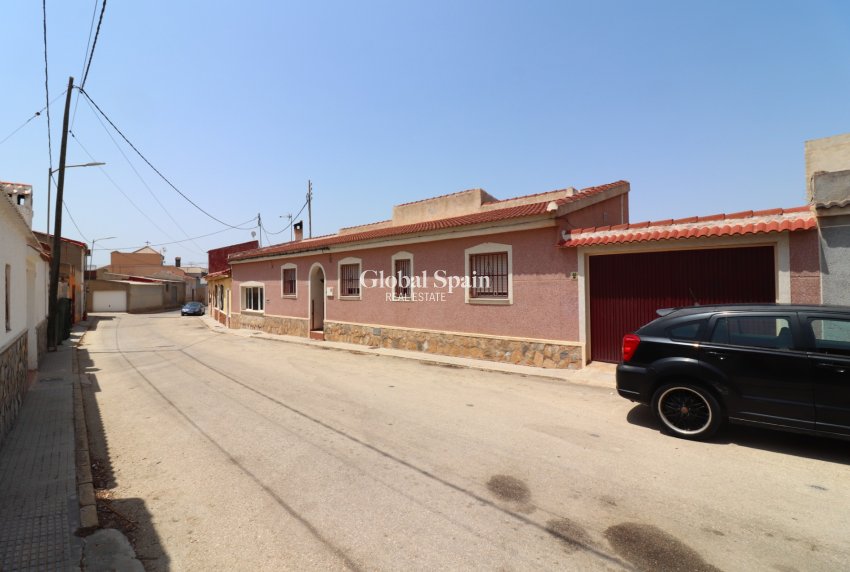 Resale - HOUSE -
Benijofar - Benijofar - Village