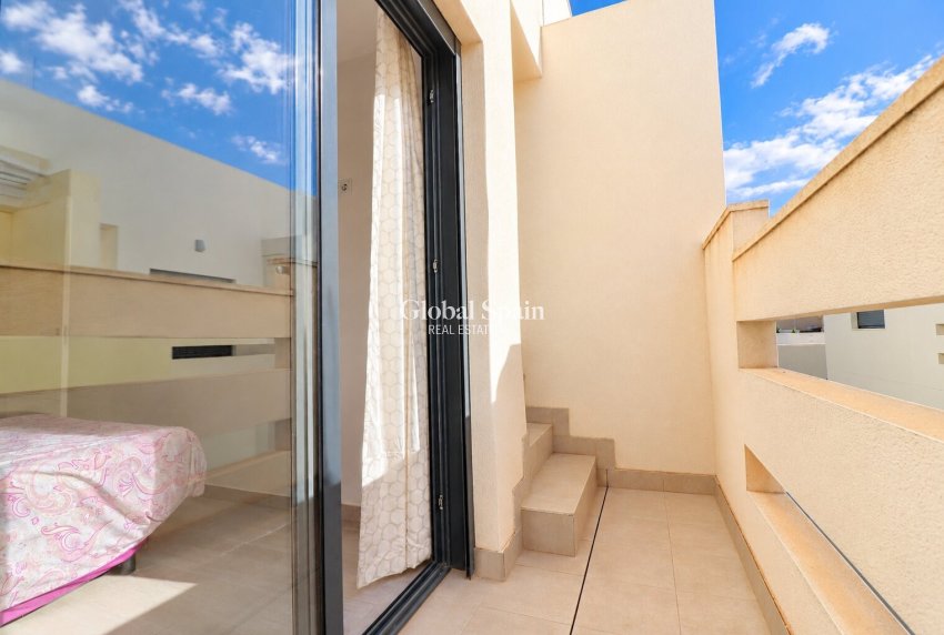 Resale - HOUSE -
BENIJÓFAR - Benijofar - Village