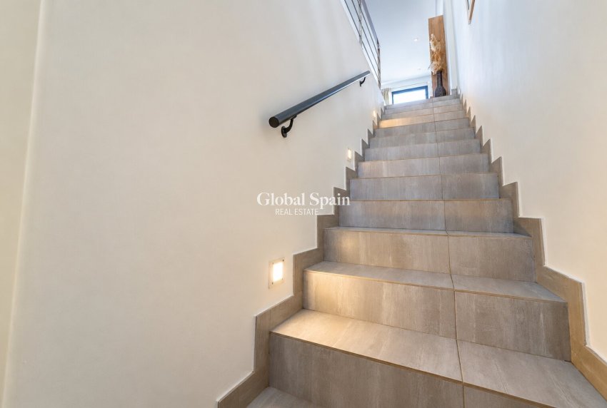 Resale - HOUSE -
BENIJÓFAR - Benijofar - Village