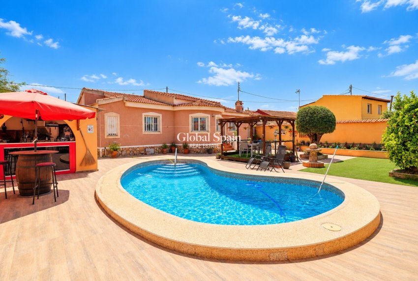 Resale - HOUSE -
BENIJÓFAR - Benijofar - Village